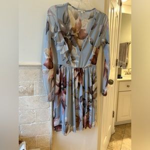 Contemporary dress , long sleeve lightweight size small